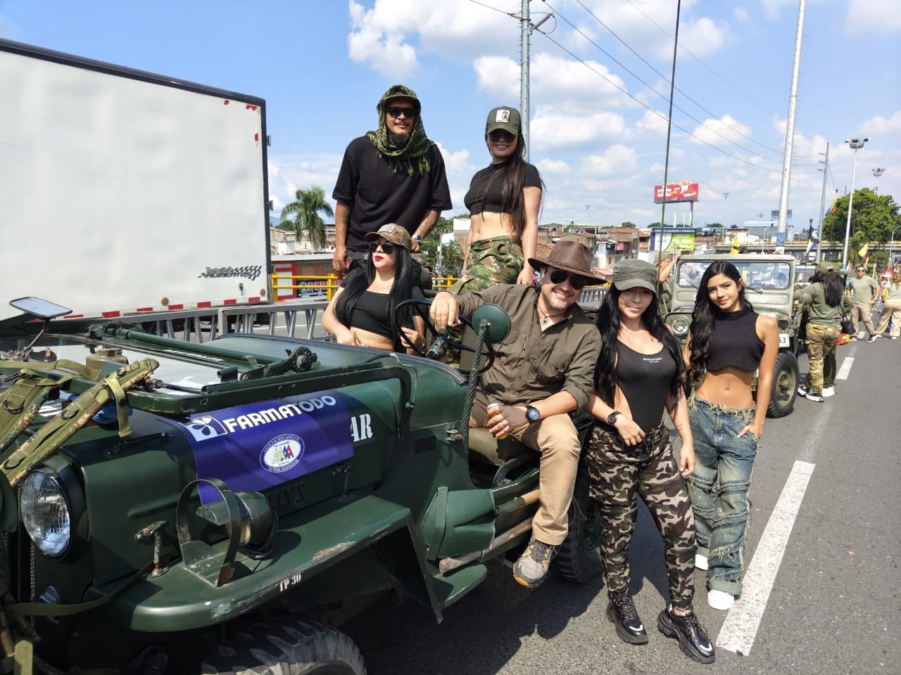 Desfile de Autos Clásicos y Antiguos 2025.