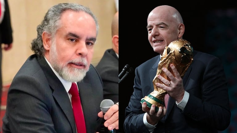 El ministro del Interior, Armando Benedetti, y el presidente de la FIFA, Gianni Infantino.