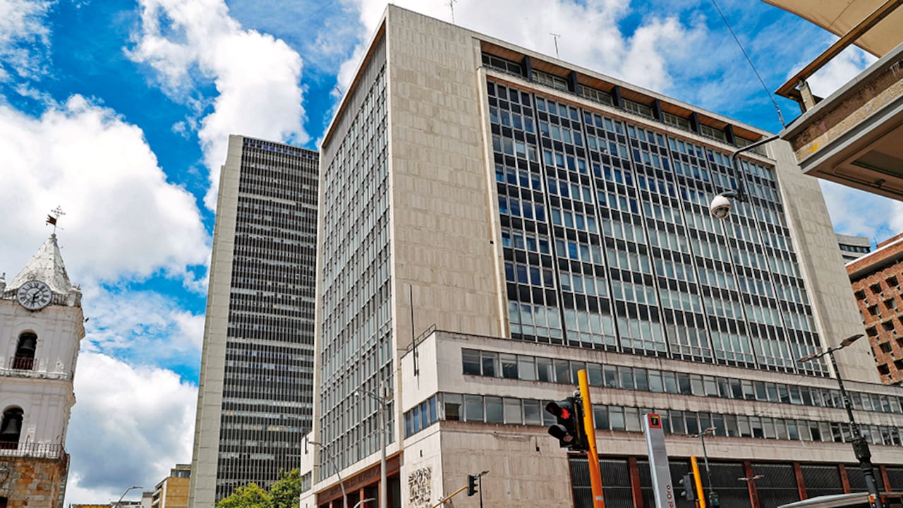 La junta del Banco de la República se realizará el 31 de marzo y el cronograma indica que pueden tomar una decisión con respecto a bajar las tasas de interés o dejarlas quietas. El nuevo ministro de Hacienda es partidario de un recorte más agresivo.