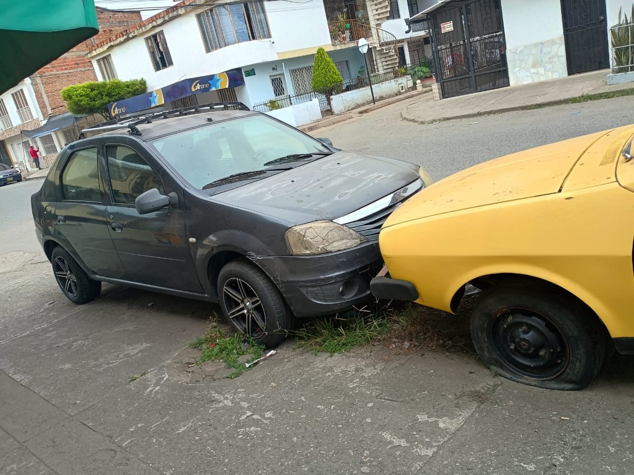 La presencia de los llamados "carros matera" se ha convertido en una de las principales quejas de los habitantes del sector.