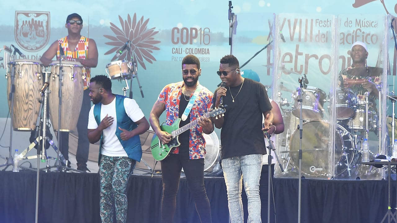 Cali: Cierre del Festival Petronio Álvarez con la presentación del grupo Herencia de Timbiquí. foto José L Guzmán. EL País