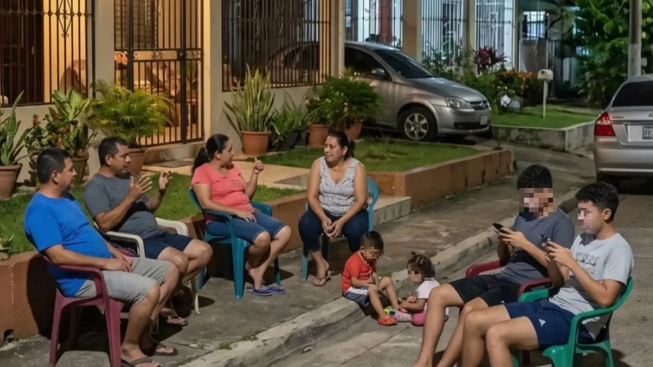 Fotos tomadas de las Fanpage JR Radio y Penonomé Urbano