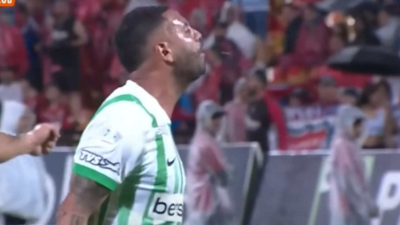 Edwin Cardona y su celebración tras el gol de Alfredo Morelos contra Medellín