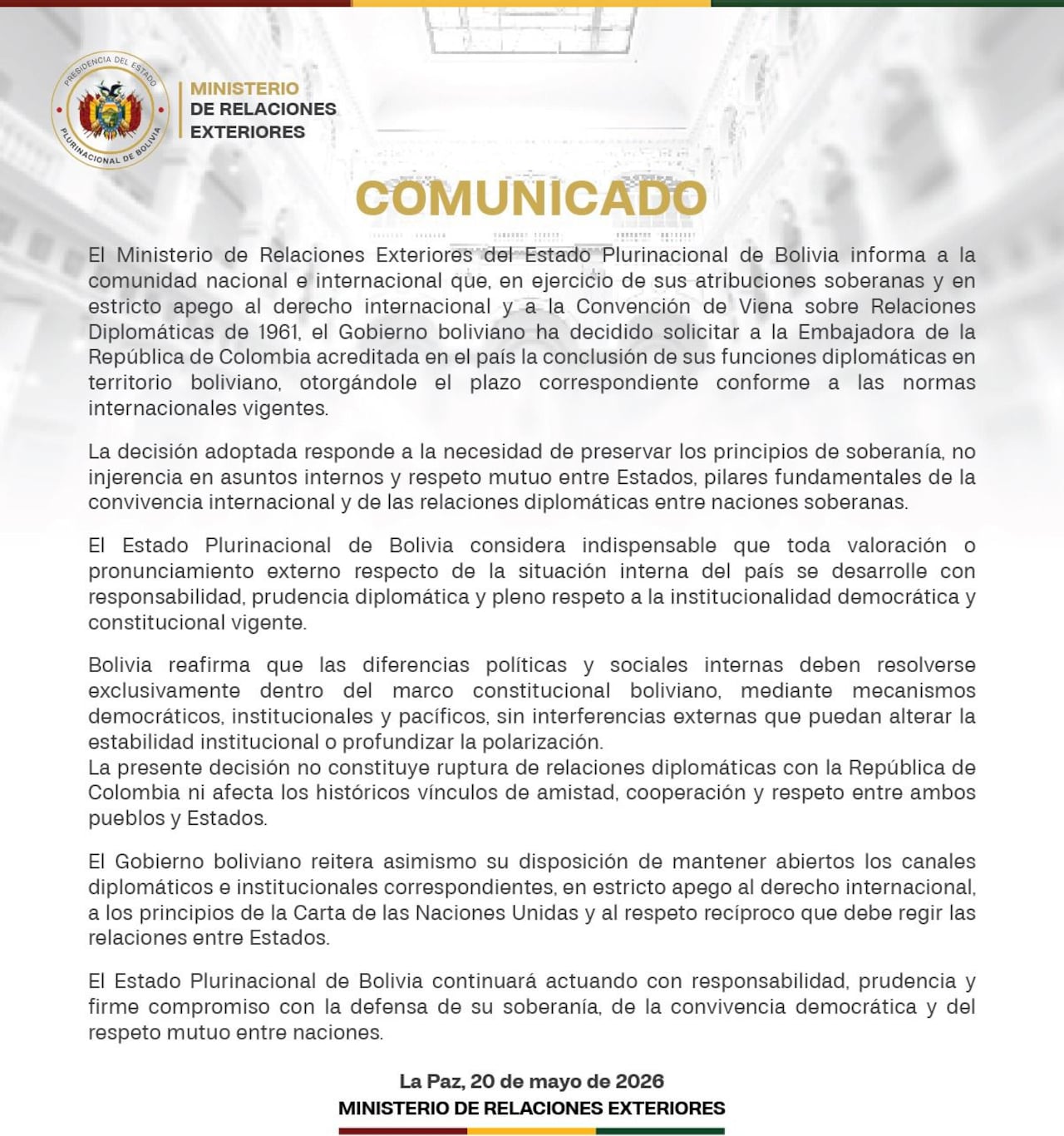 según el documento oficial, en el estricto apego a la Convención de Viena sobre Relaciones Diplomáticas de 1961.