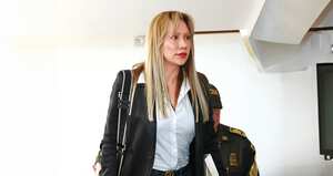 La exconsejera para las Regiones Sandra Ortiz pasó de declararse víctima de una persecución a negociar con la Fiscalía.