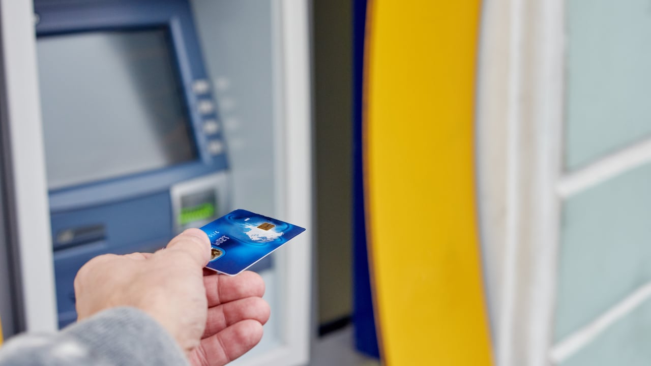 De acuerdo con la Superintendencia Financiera, en el último año las transacciones en línea representaron el 81,9 % del total de operaciones no presenciales en el país.