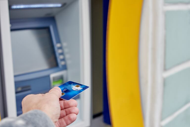 De acuerdo con la Superintendencia Financiera, en el último año las transacciones en línea representaron el 81,9 % del total de operaciones no presenciales en el país.