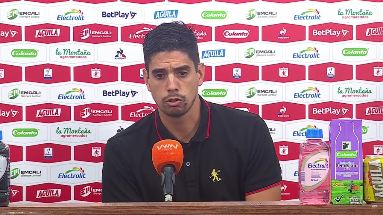 Jorge Da Silva en rueda de prensa tras la victoria del América de Cali