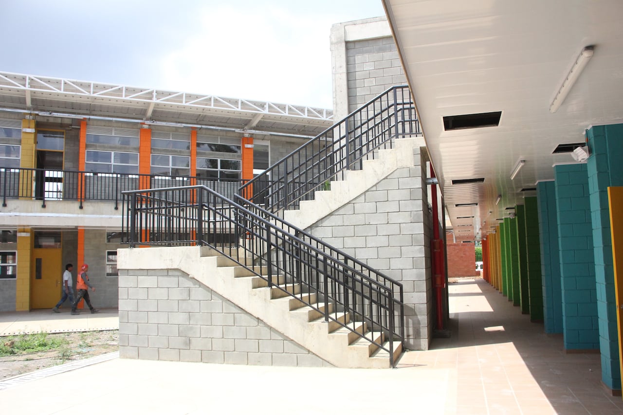 La Secretaría de Educación de Cali ha estado verificando en estado de los colegios en Cali.