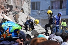 Terremoto en Cali, Colapso de infraestructura en diferentes lugares de la ciudad. Clínica de Colores, DESA, Galería Alameda, Edificaciones sobre la avenida roosvelt y al frente del coliseo de Hockey Miguel Calero.
