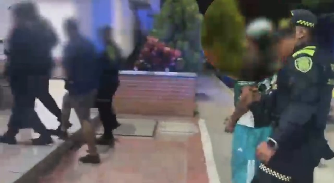 La Policía Metropolitana de Cali capturó en flagrancia a tres presuntos delincuentes tras cometer un hurto en Jamundí