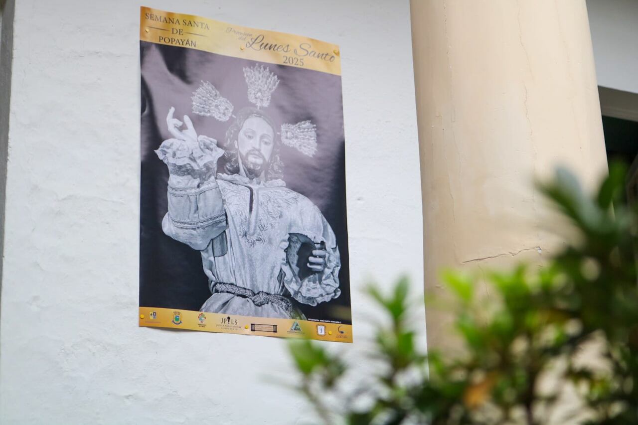 El arquitecto y líder religioso Luis Eduardo Ayerbe, presidente además de la Junta Procesional del Lunes Santo, cuenta que estos recorridos son organizados por ocho juntas procesionales, que están en la etapa de preparación de estos tradicionales eventos.