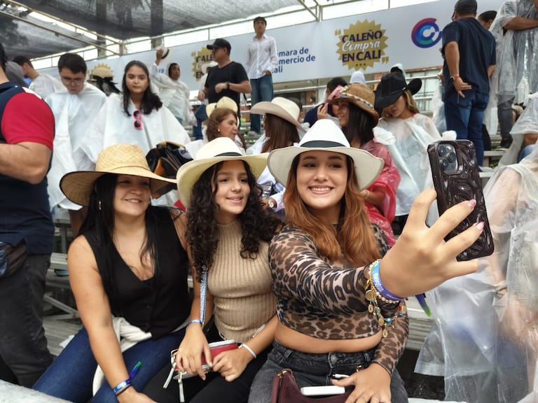 La Autopista Suroriental ya vibra con el inicio del Salsódromo.