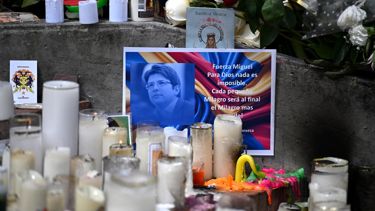 Miguel Uribe, quien fue atacado a disparos la semana pasada en un evento público, fue sometido a una cirugía de emergencia este 16 de junio.