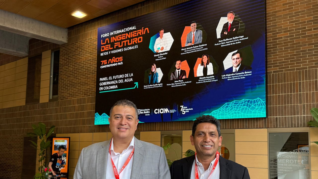 El evento se llevó a cabo en el Auditorio Mario Laserna de la Universidad de los Andes como parte de la celebración de los 75 años del Departamento de Ingeniería Civil y los 25 años del Programa de Ingeniería Ambiental.