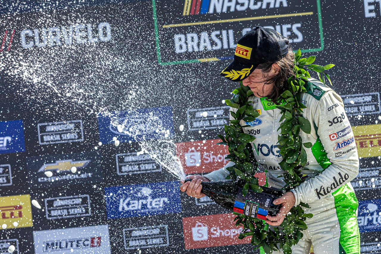 Tatiana Calderón logró su primera victoria en la Nascar Brasil Series 2026, siendo la primera mujer en conseguirlo en toda la competición.