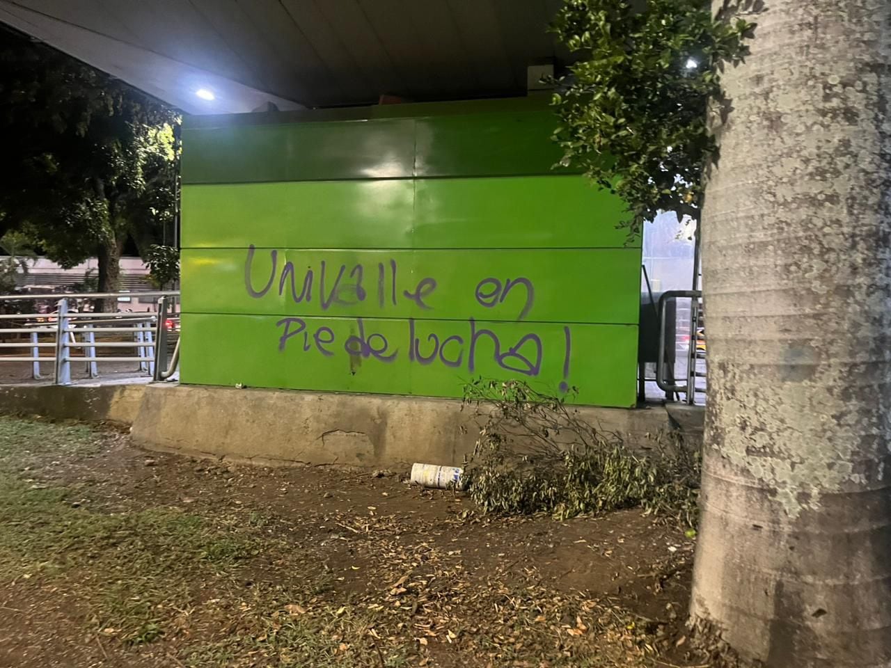 Los actos de vandalismo se presentaron durante una manifestación en el sur de la ciudad.