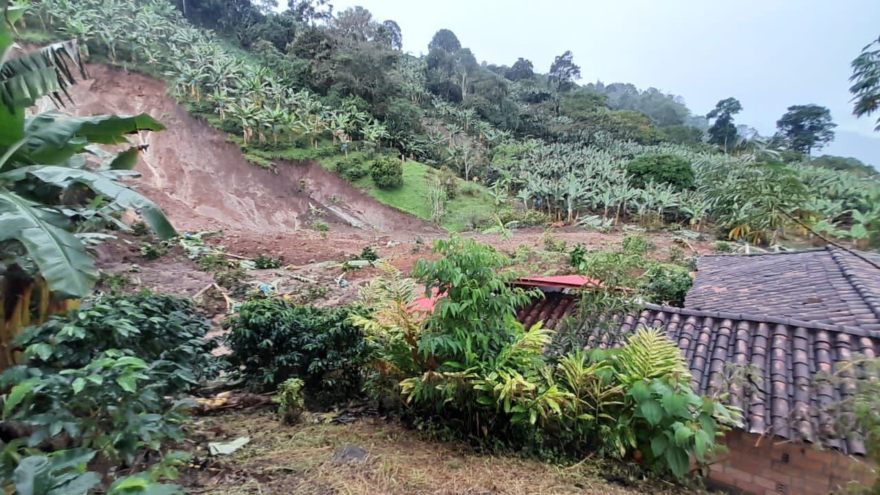 Por lo menos 279 habitantes de este municipio, así como 40 animales, han resultado damnificados. Alcaldía de Pueblorrico también llamó a la solidaridad para atender a víctimas de los deslizamientos.