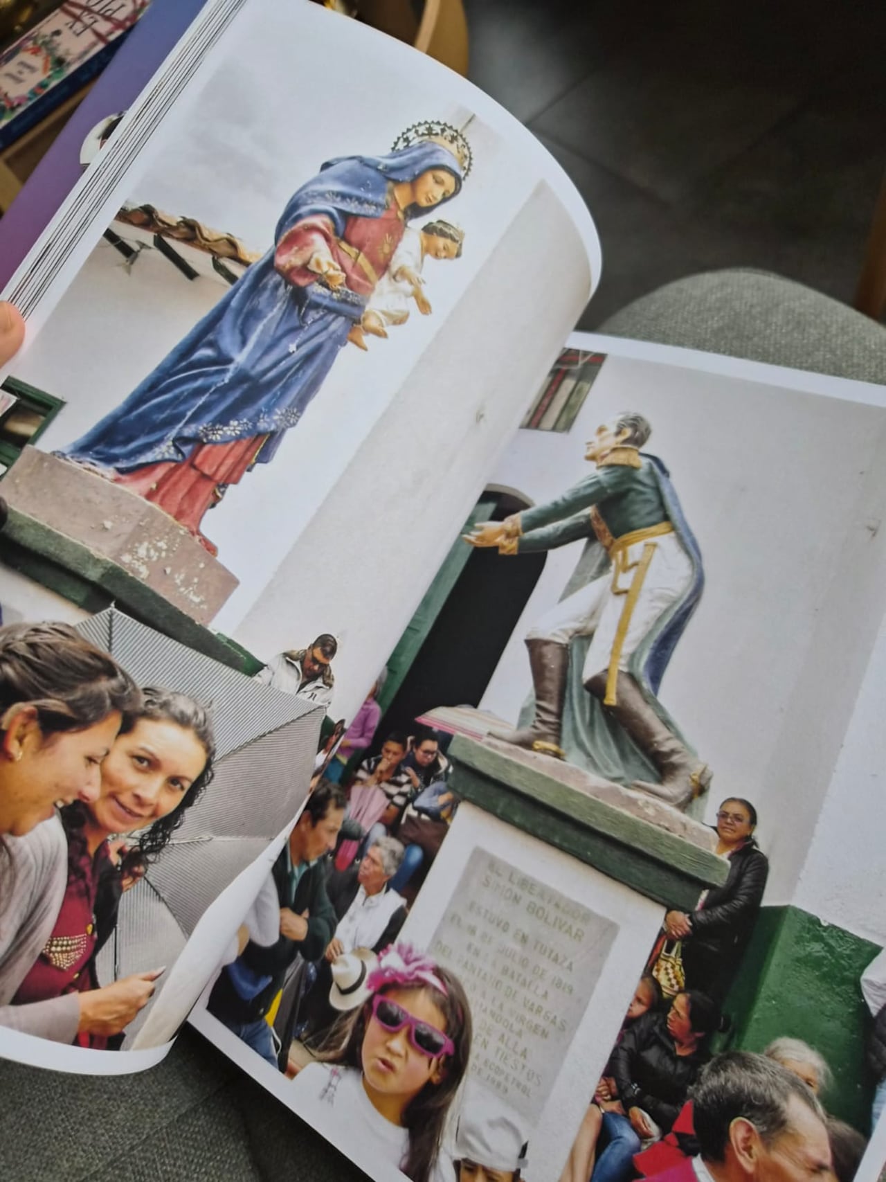 Las fotografías del libro son de Juan Esteban Duque, desde la Guajira hasta el Vaupés.