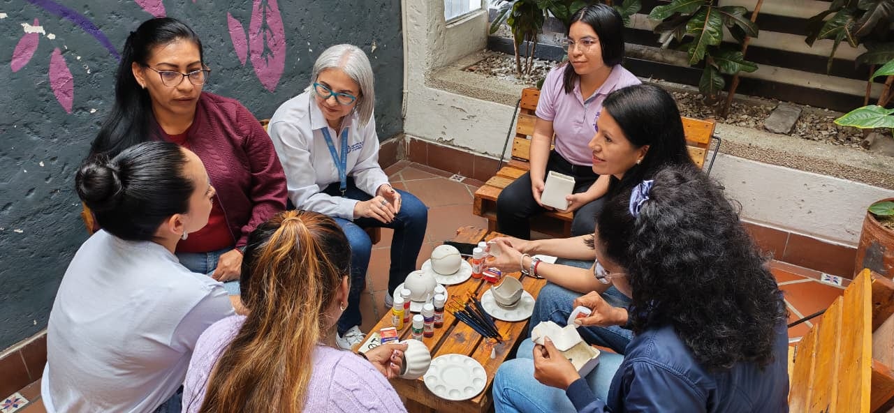 El encuentro promovió el autocuidado, la prevención de violencias y el fortalecimiento de redes de apoyo entre mujeres rurales.