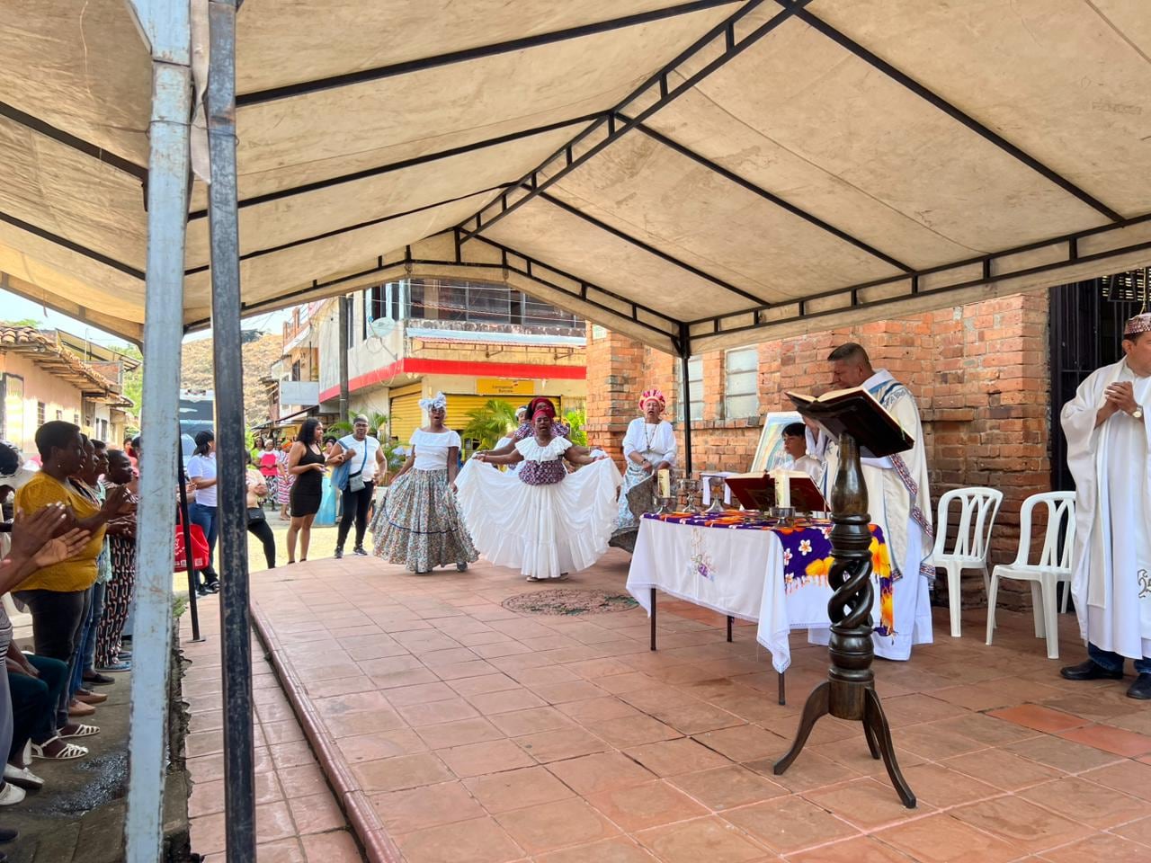 El Banco de Alimentos de Cali llevó esperanza a Buenaventura y
Robles tras las misiones humanitarias de la Ayudatón 2025