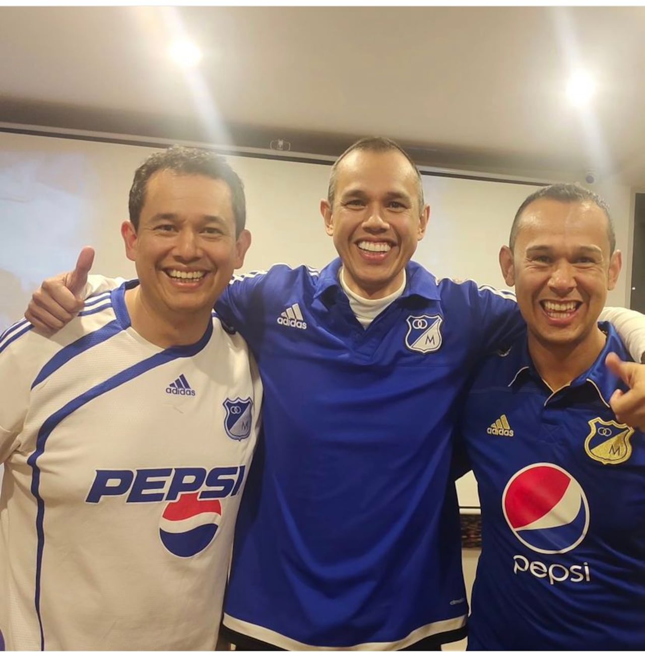 Diego y sus hermanos son hinchas de Millonarios. Su papá, de Santa Fe. El fútbol fue remedio en su lucha.