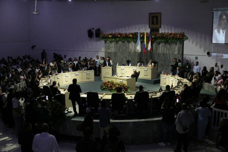 Durante la instalación de la Mesa Directiva del Concejo de Cali, el alcalde Alejandro Eder anunció millonario plan de inversión social contra la violencia en la ciudad.