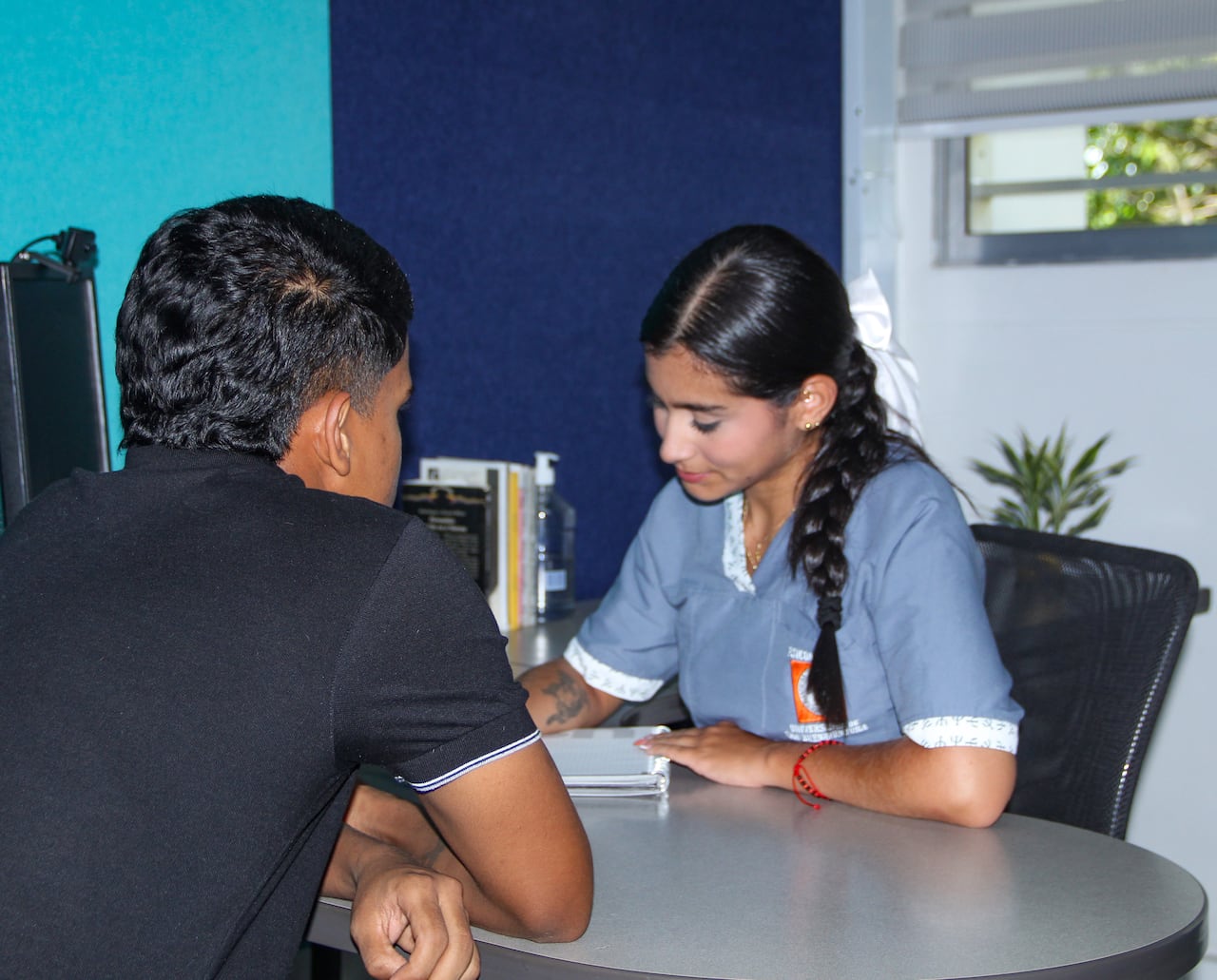El Centro de Atención en Salud Mental (Casment) de la Universidad de San Buenaventura, Cali, combina experiencia clínica y compromiso académico para brindar atención integral.