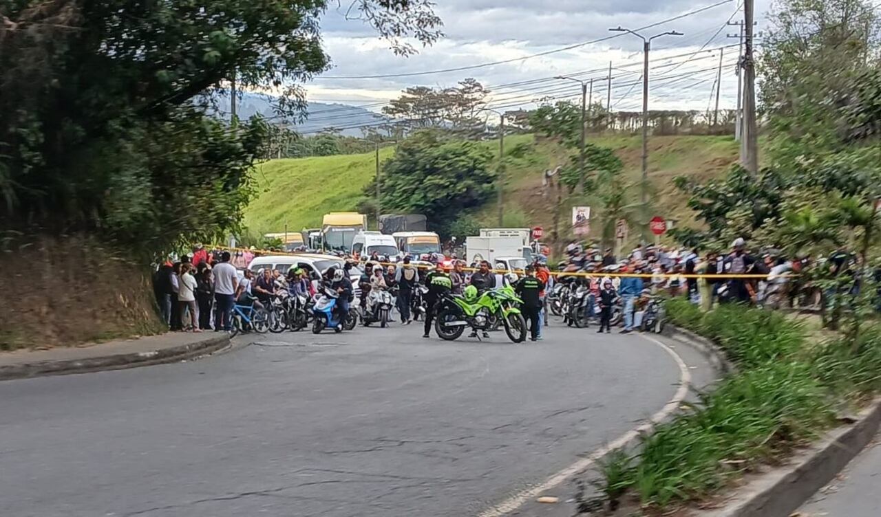 Las autoridades cerraron por varias horas la vía Panamericana, en dos puntos y sobre el sector del norte de Popayán, para evitar afectaciones a las comunidades.