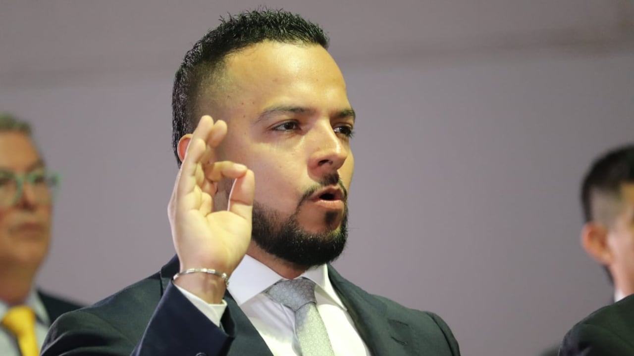 Andrés Escobar tomó juramento como primer vicepresidente del Concejo de Cali para la vigencia 2026.