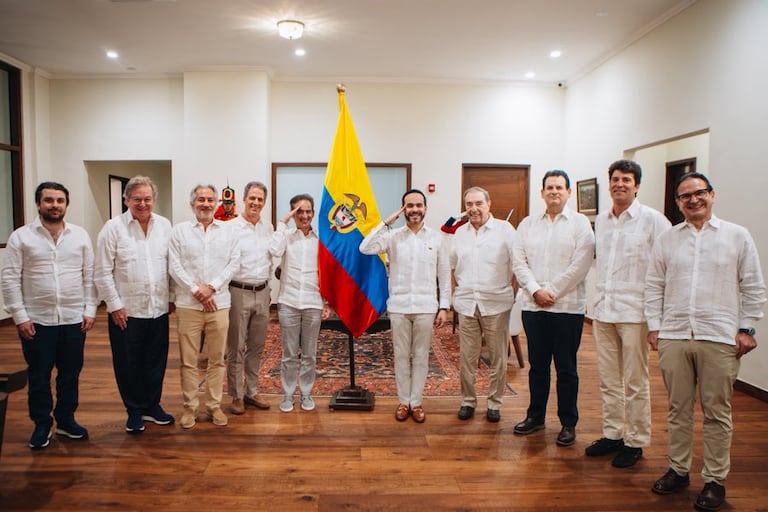El presidente Abelardo De La Espriella se reunió con algunos de los empresarios más importantes del país.