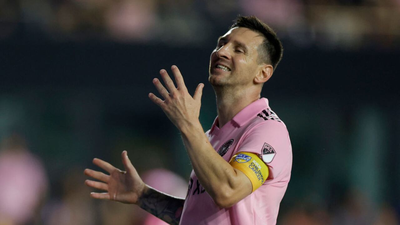 FORT LAUDERDALE, FLORIDA - SEPTEMBER 20: Lionel Messi #10 of Inter Miami reacts during the first half during a match between Toronto FC and Inter Miami CF at DRV PNK Stadium on September 20, 2023 in Fort Lauderdale, Florida. (Photo by Carmen Mandato/Getty Images)