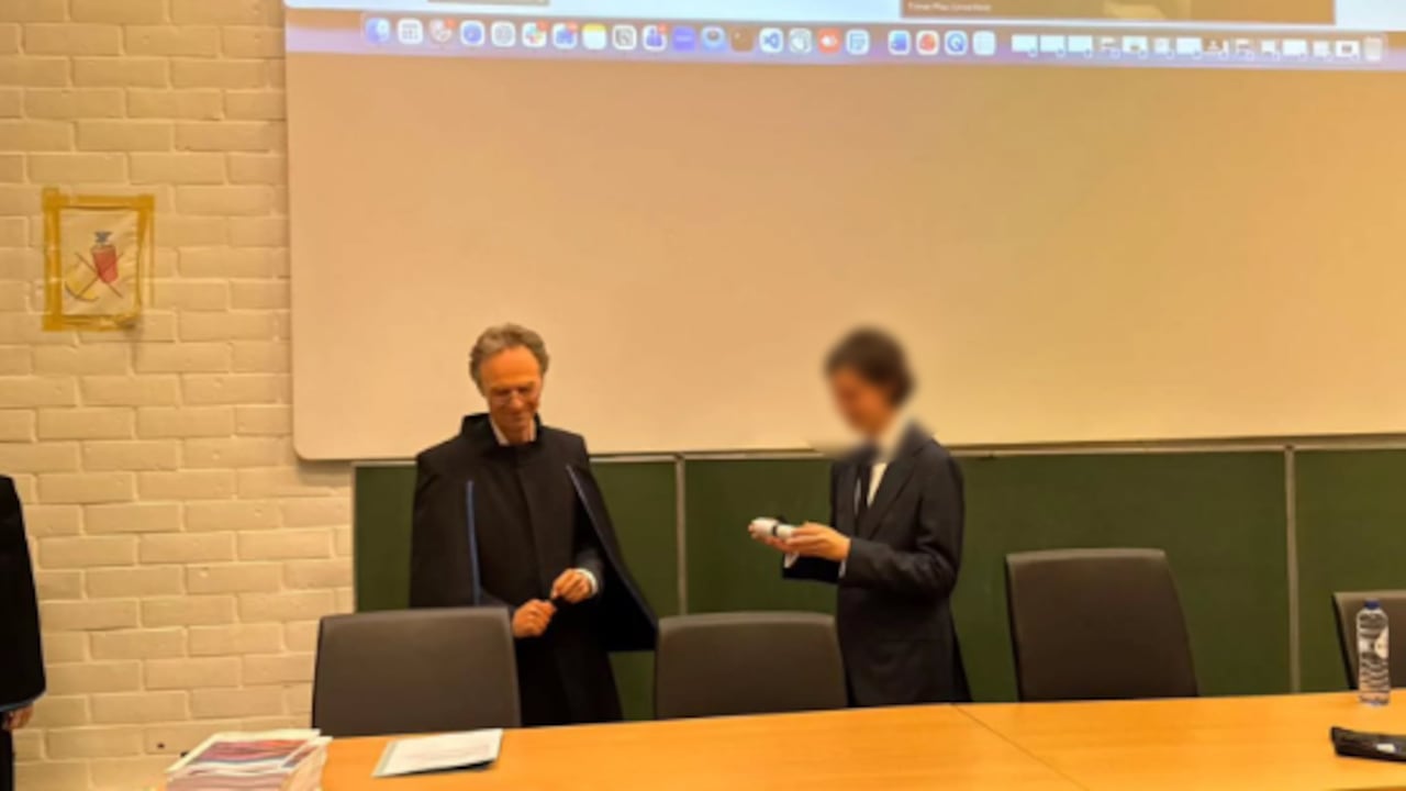 Laurent Simons se graduó de un doctorado en Física Cuántica a los 15 años.