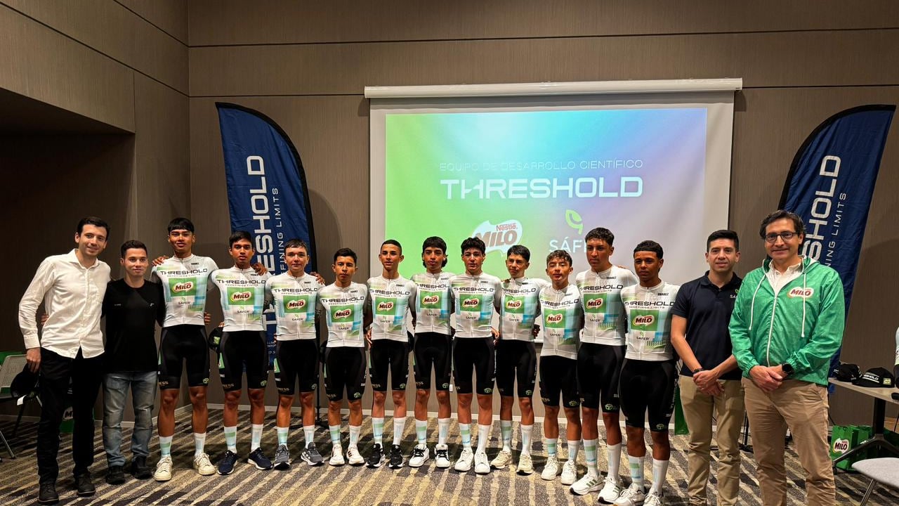 La nómina de ciclistas del primer equipo está conformada por Andrés Shaffit Talero (Sopó, Cundinamarca), Cristian Páez (Girón, Santander), Kevin Rincón (Ocaña, Norte de Santander), Michael Escobar (Jardín, Antioquia), Santiago Vásquez (Ciudad Bolívar) y Gerónimo Osorio (Ciudad Bolívar). También hay categoría juvenil. Foto suministrada por Threshold Team Milo Sáfer