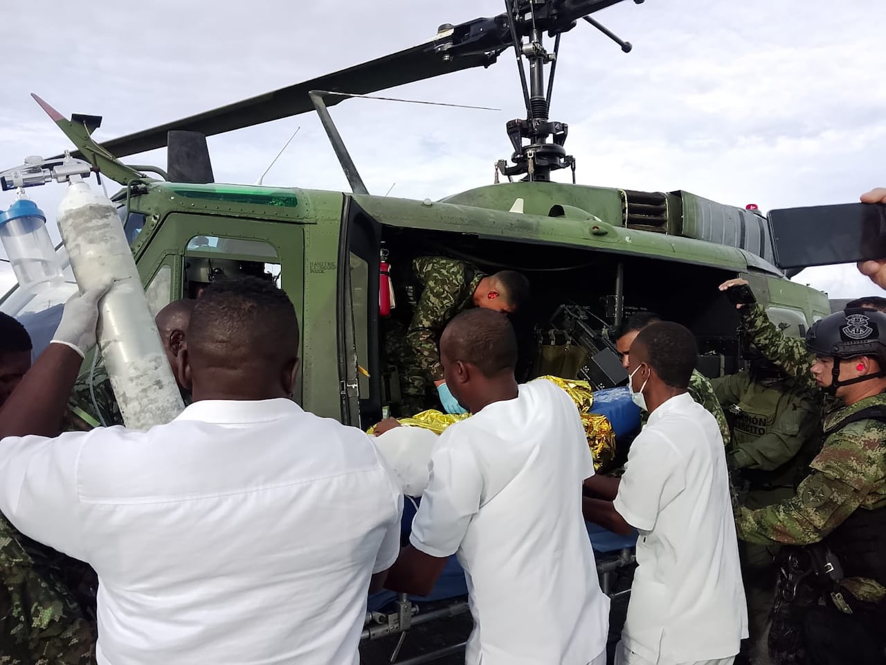 Evacuación de menores heridos en campo minado en Nariño.