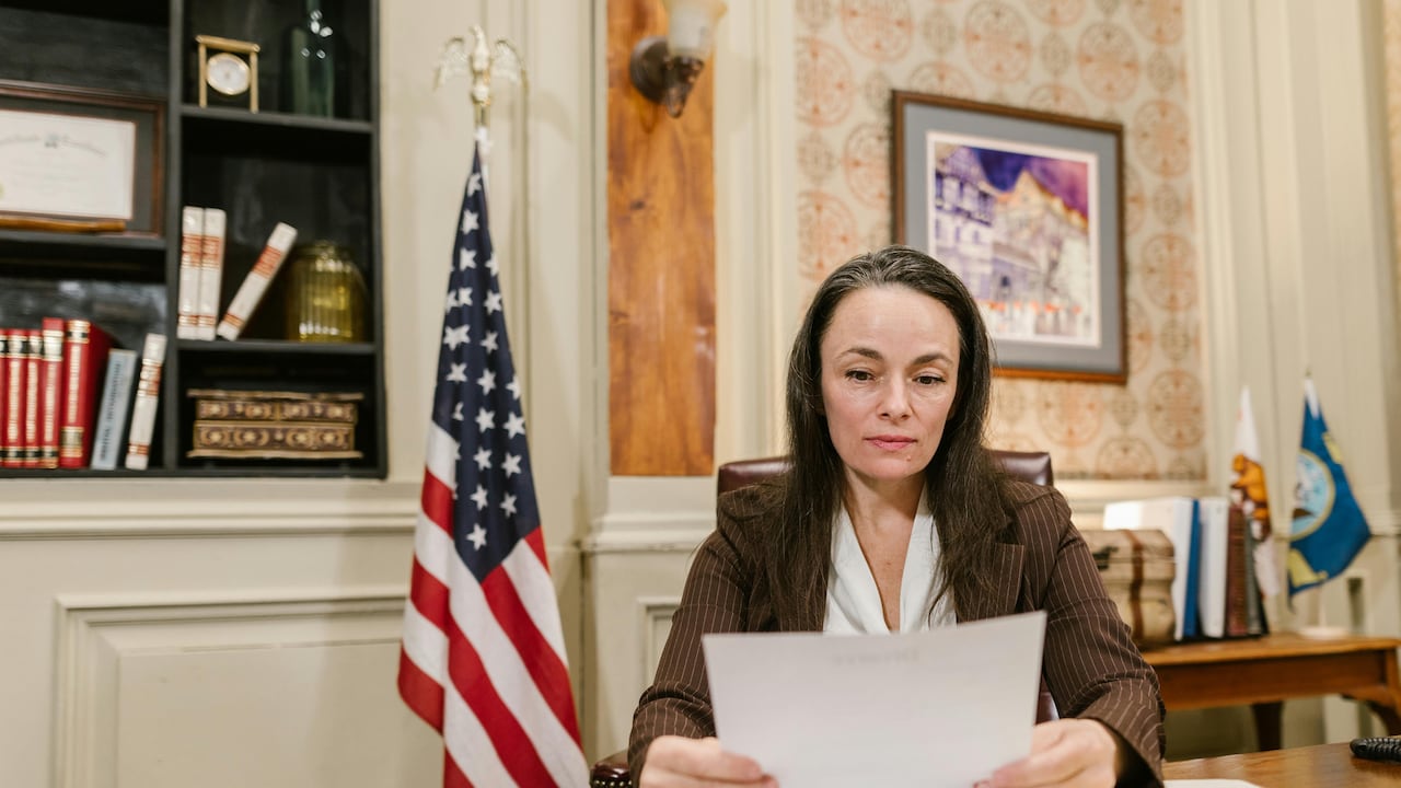 La Green Card es el documento oficial que otorga a ciudadanos extranjeros el estatus de residente permanente en Estados Unidos.