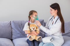 menores de edad, se han visto afectados por las infecciones y complicaciones respiratorias a causa de los climas fríos derivados por las lluvias.