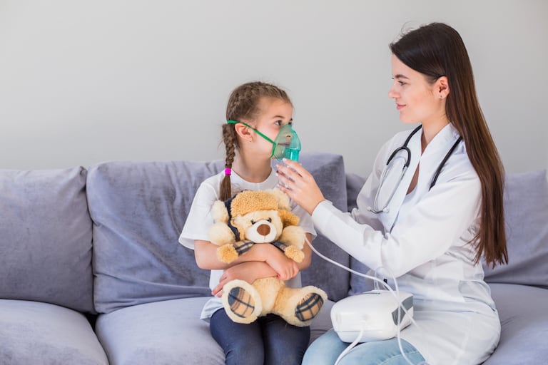 menores de edad, se han visto afectados por las infecciones y complicaciones respiratorias a causa de los climas fríos derivados por las lluvias.