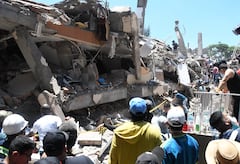 Terremoto en Cali, edificio Torres del Limonar en el sur de la ciudad, con magnitud 7.2 de escala de Richter, epicentro en San José del Palmar en Choco, Foto José L Guzmán. El País.