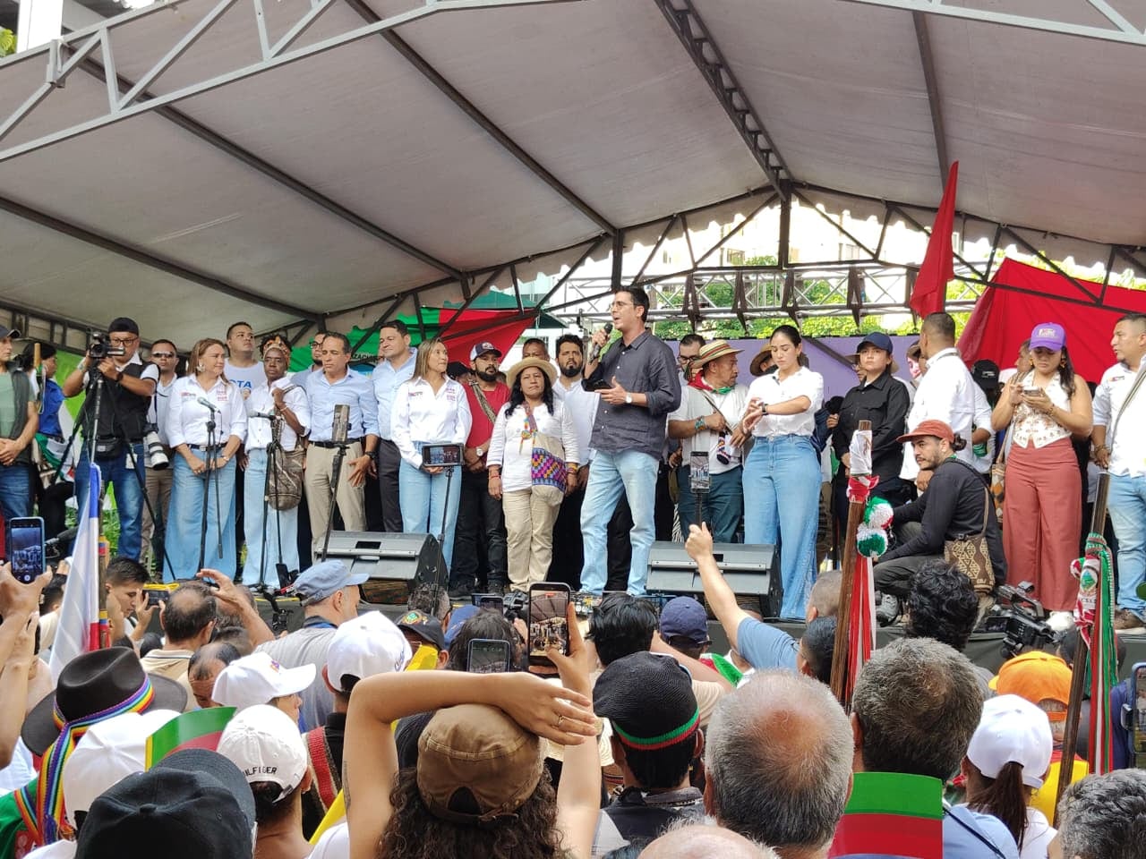 La aspirante a la vicepresidencia Aída Quilcué llegó al Parque Las Banderas de Cali