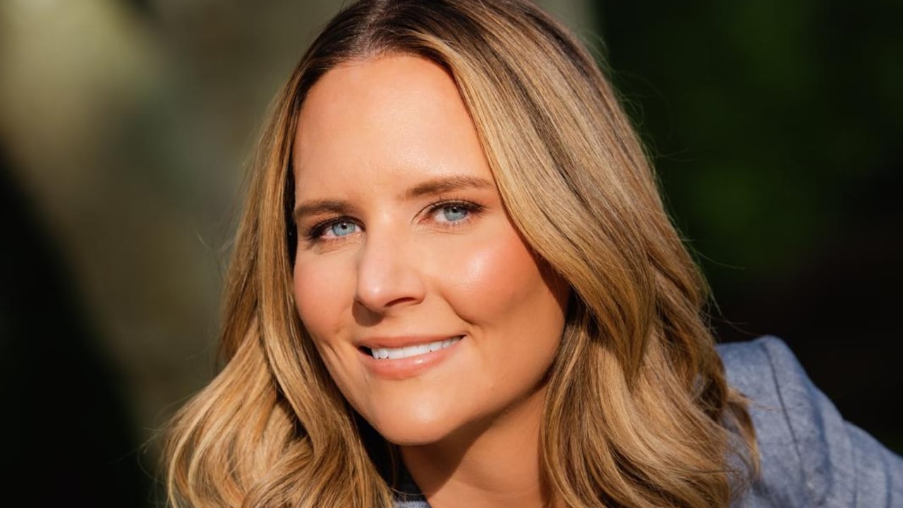 Liddy Huntsman, columnista.