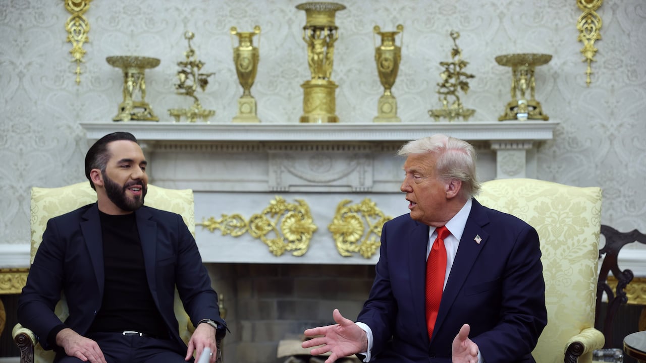 Durante la reunión en la Casa Blanca, Trump respaldó la decisión de Bukele y elogió su enfoque en la lucha contra las pandillas