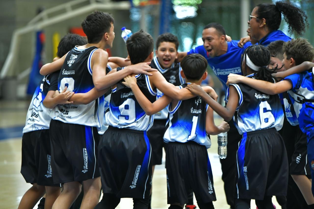 El Club Leones de Cali durante su participación en el torneo en Medellín.