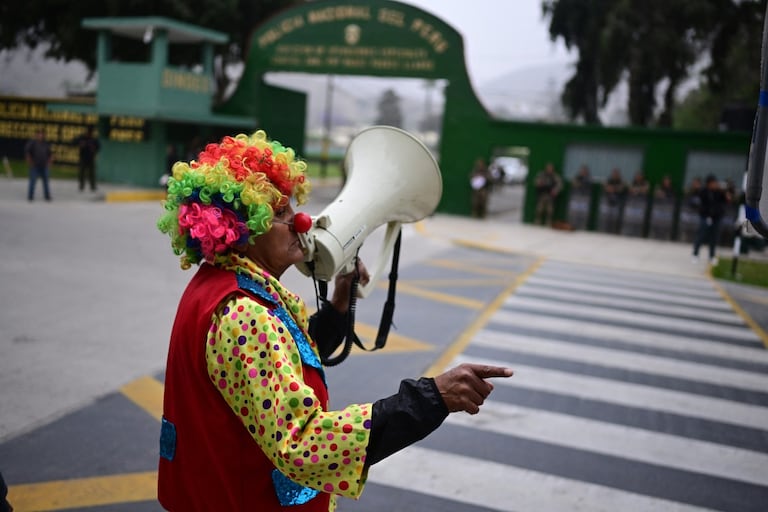 Cientos de personas se hacen bromas el 28 de diciembre, conozca las más populares.