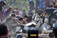 Terremoto en Cali, Colapso de infraestructura en diferentes lugares de la ciudad. Clínica de Colores, DESA, Galería Alameda, Edificaciones sobre la avenida roosvelt y al frente del coliseo de Hockey Miguel Calero.