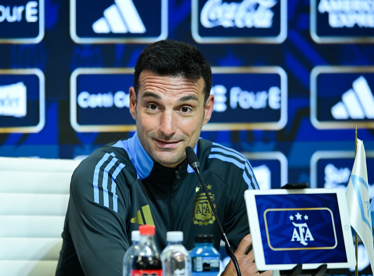 EZEIZA, ARGENTINA - JUNE 4: Lionel Scaloni head coach of Argentina speaks during a press conference on June 4, 2025 in Ezeiza, Argentina. (Photo by Marcelo Endelli/Getty Images)