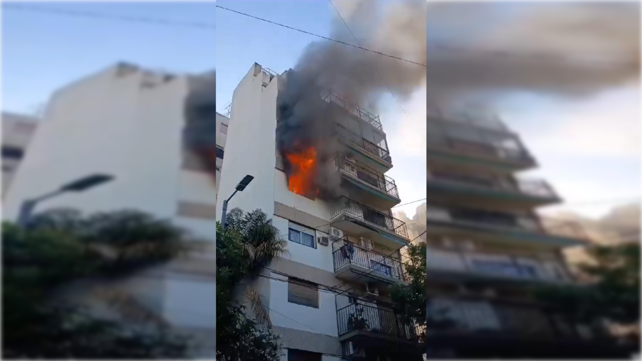 Los organismos de socorro de Buenos Aires atienden la emergencia que deja dos personas muertas. Foto de referencia.