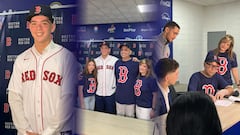 Harry José Canedo (jersey blanco) al momento de firma su vínculo con los Boston Red Sox de los Estados Unidos.