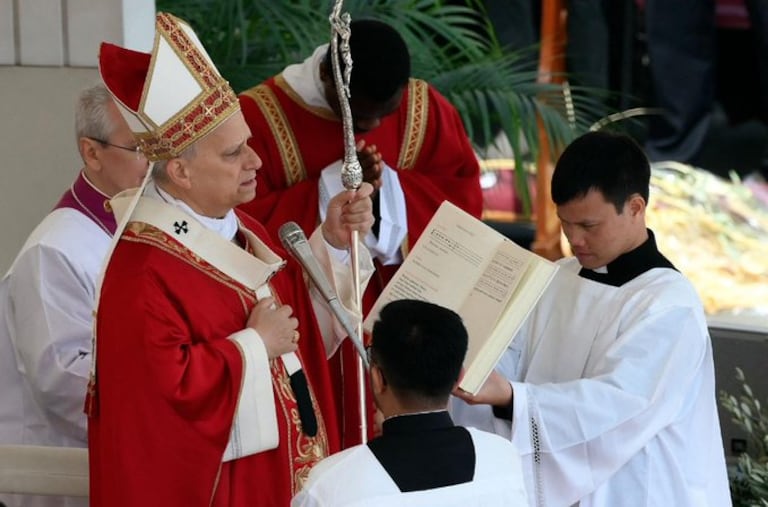 El Patriarcado Latino de Jerusalén y la Custodia de Tierra Santa denuncian que la policía israelí impidió al patriarca Pizzaballa y al custodio Ielpo entrar en la Basílica del Santo Sepulcro en Jerusalén, para celebrar la Misa del Domingo de Ramos.