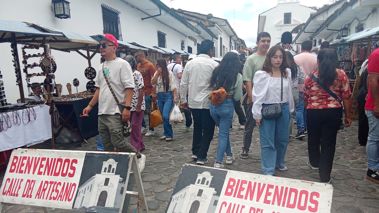 Esta es la calle del artesano, en el centro histórico de la capital del Cauca, uno de los epicentros del renacer económico de la ciudad gracias a la Semana Santa.